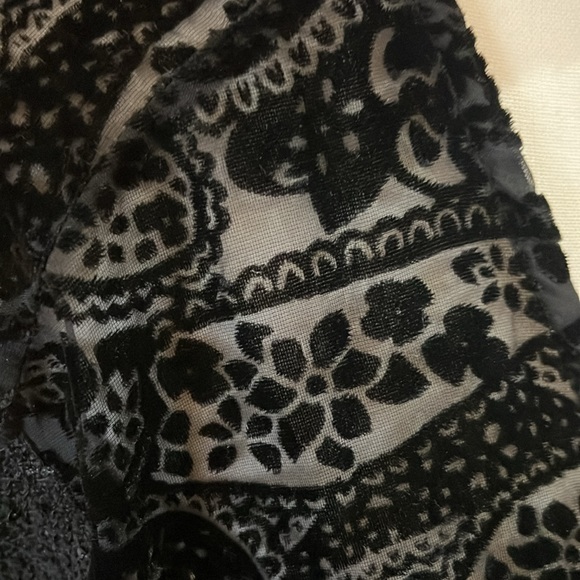 Miss Me - Velvet Fringe Kimono - Amazing quality, unique find! Size Small - Picture 5 of 13